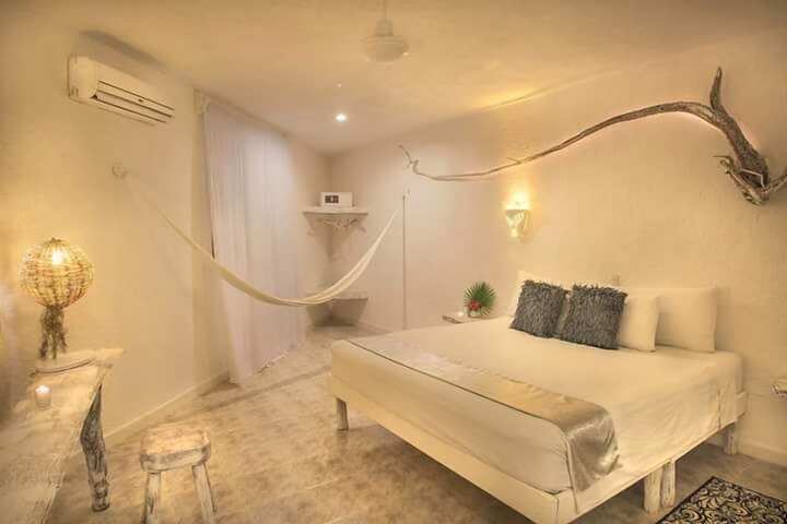 Room 8 of 23