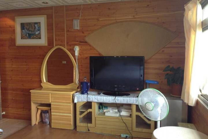 Room 12 of 37