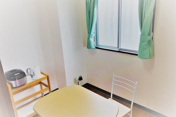 Room 16 of 80