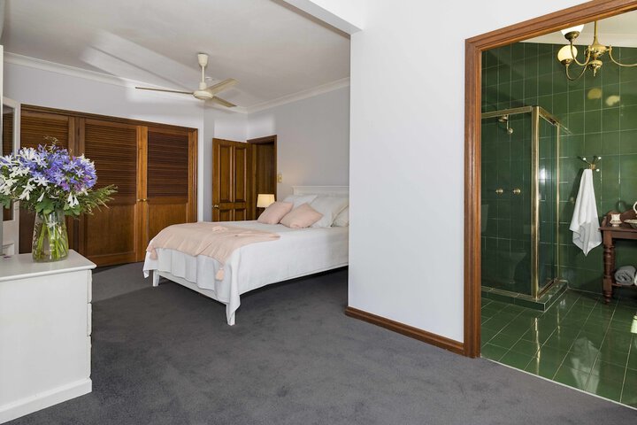 Room 12 of 39