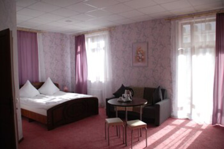 Room 18 of 24