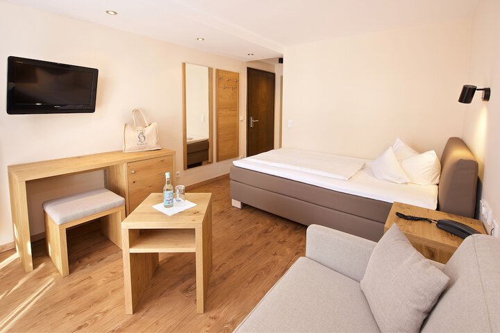 Room 14 of 41