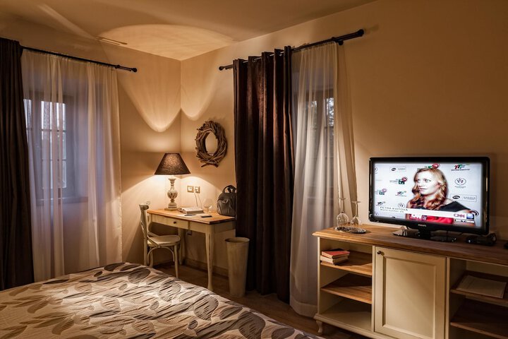 Room 5 of 45