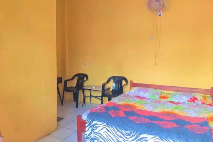 Room 8 of 11