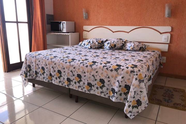 Room 4 of 37