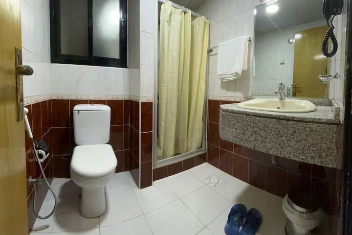 Room 14 of 22