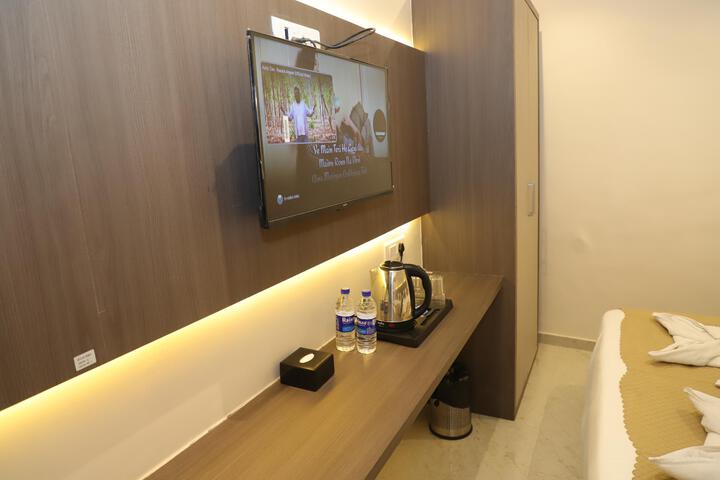 Room 18 of 36