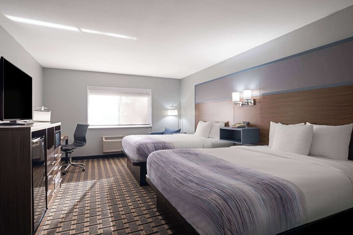 2 Queen Beds (14 of 14)