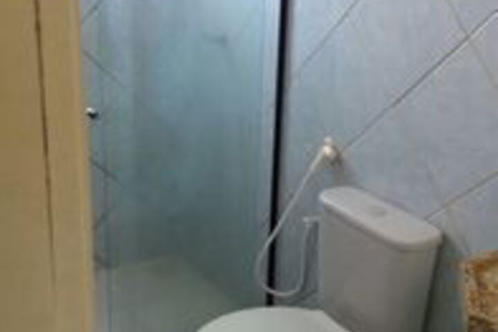 Room 5 of 32