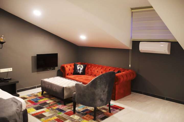 Room 18 of 31