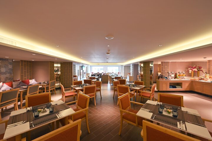 Dining 134 of 165