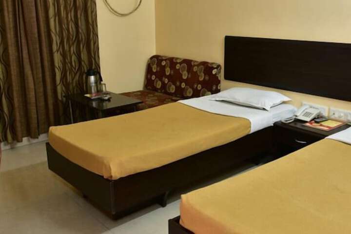 Room 3 of 11