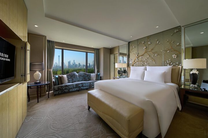 Room 42 of 114