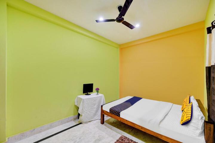 SPOT ON Hotel Shree Krishna