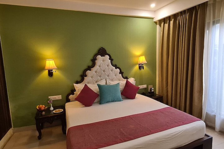 Room 9 of 27