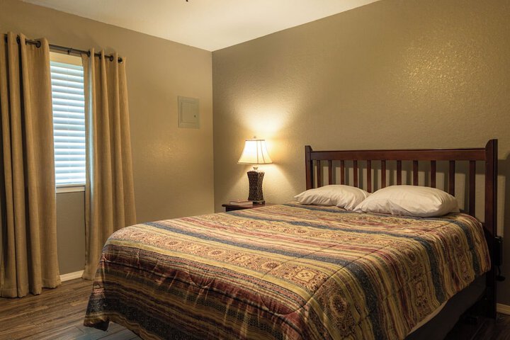 Room 307 of 917