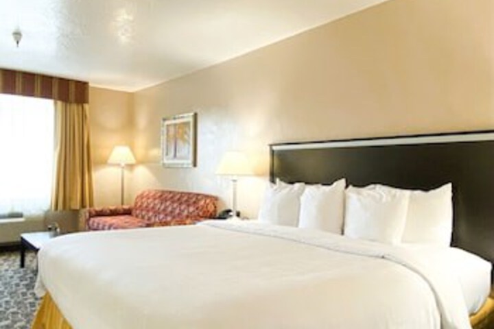 Room 7 of 24