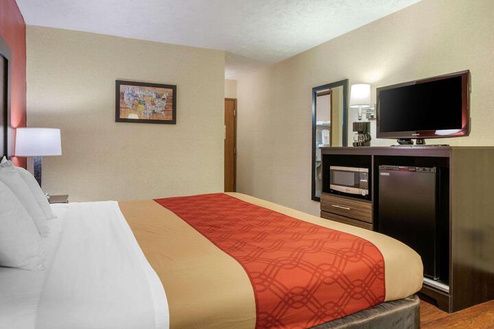 1 King Bed (8 of 14)