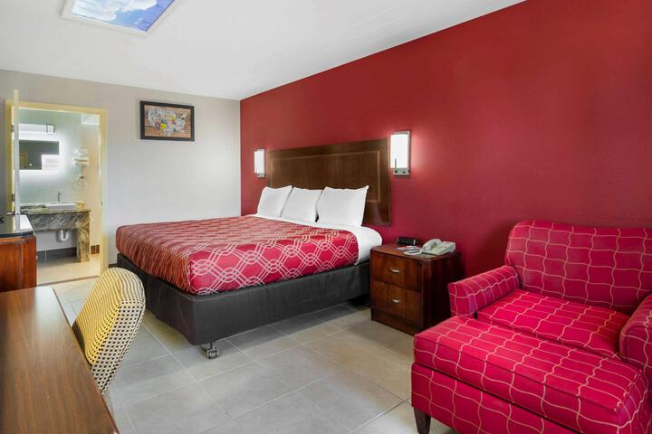 1 King Bed Upgrade (14 of 24)