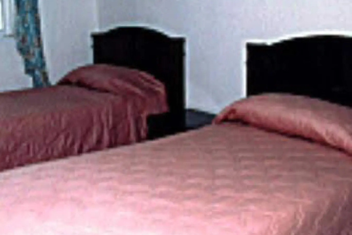 Room 4 of 11