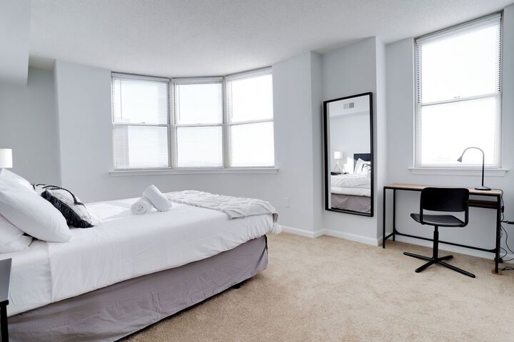 Room 152 of 195