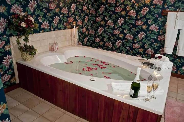 Hot Tub 14 of 15