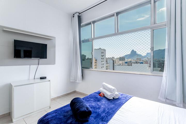 Room 13 of 49