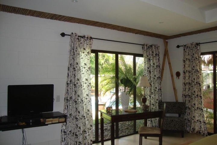 Room 3 of 18