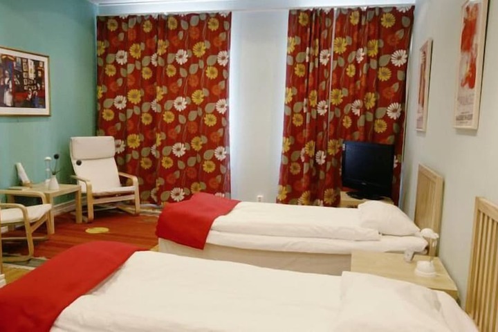 Room 10 of 22