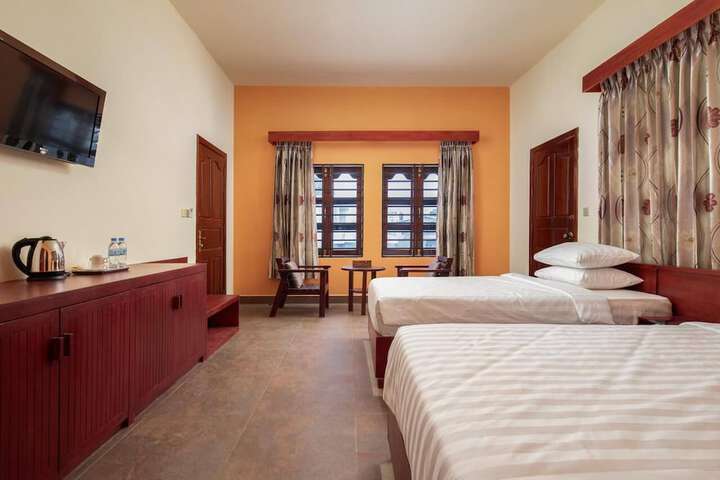 Room 14 of 37