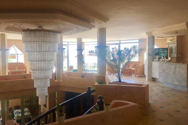 Ballroom/Hall 39 of 54