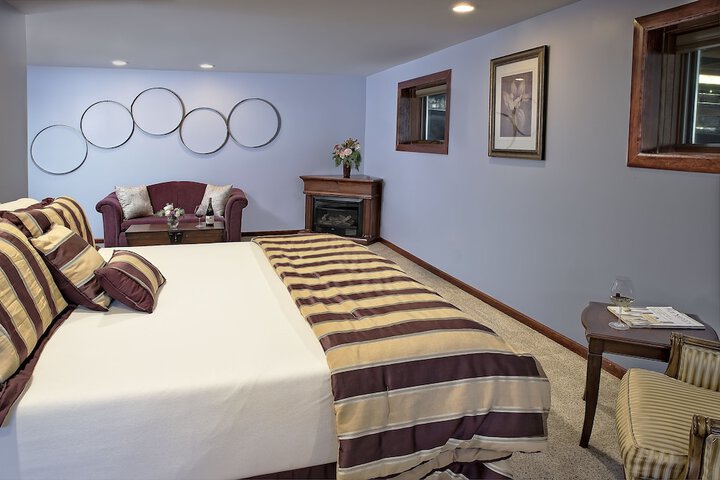 Room 15 of 53