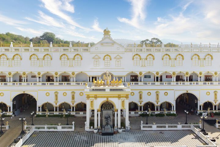 Exterior of AR Thanga Kottai
