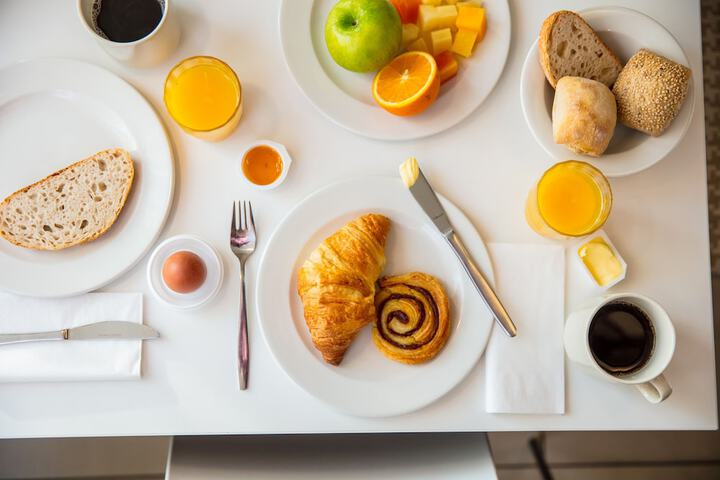 Breakfast/Coffee Service 32 of 50