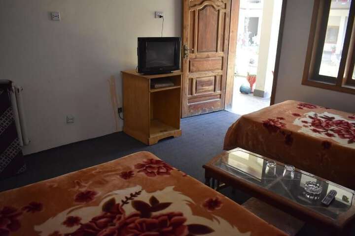 Room 5 of 14
