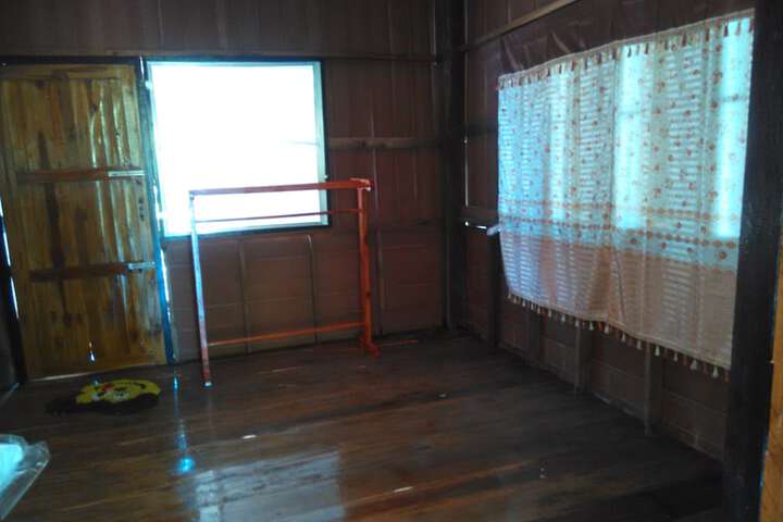 Room 9 of 30