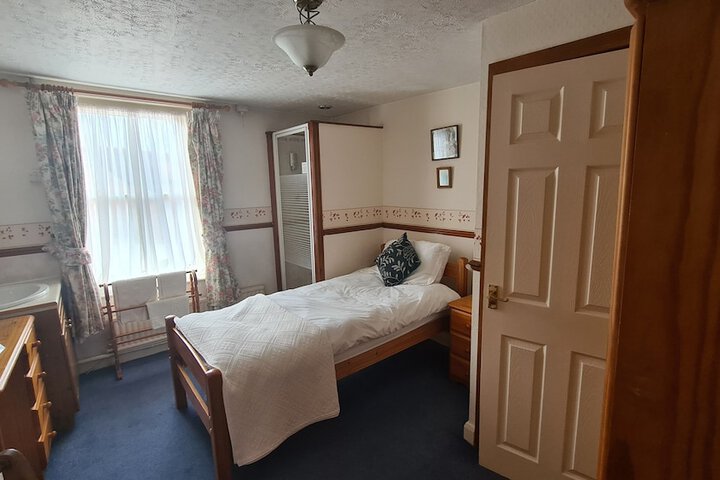 Room 3 of 78
