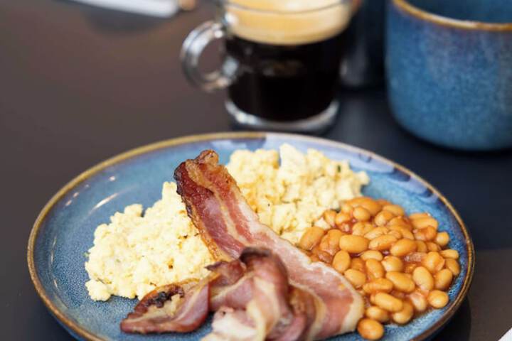 Breakfast/Coffee Service 80 of 153