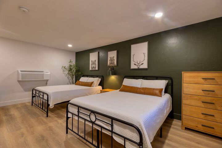 Room 6 of 21