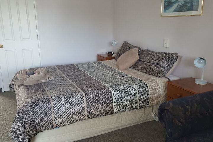 Room 2 of 42