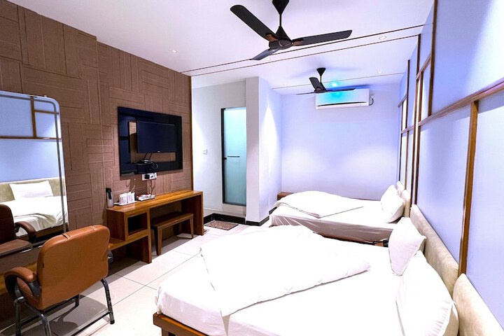 Room 19 of 35