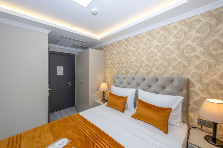Room 57 of 75