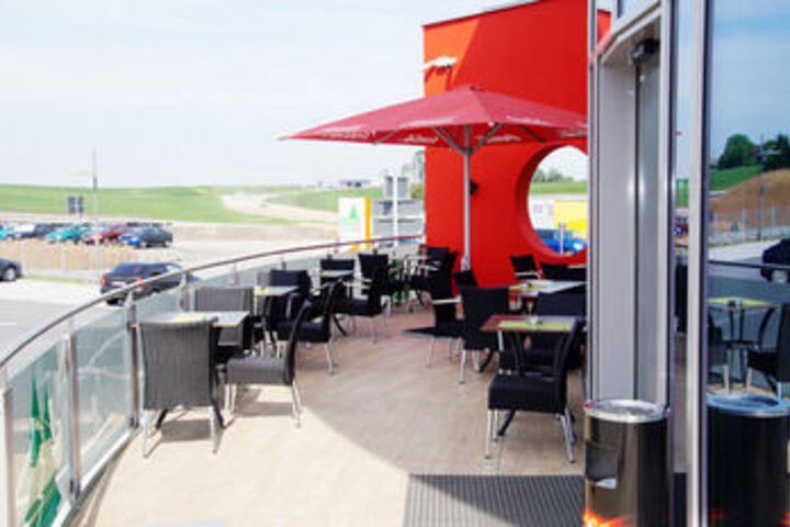 Terrace/Patio 18 of 19