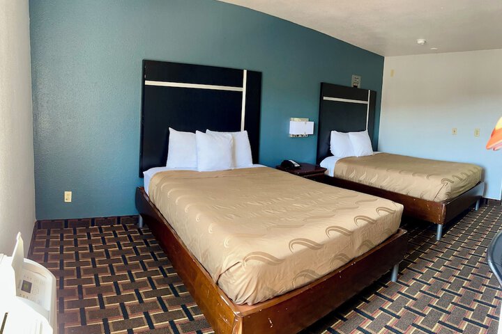 2 Double Beds (2 of 15)