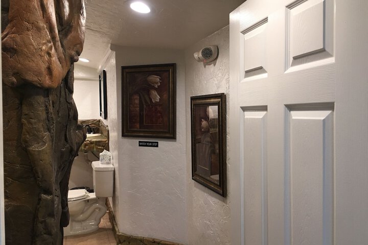 Room 44 of 97