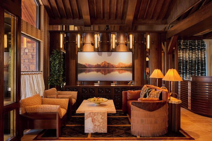 Lobby Photos
