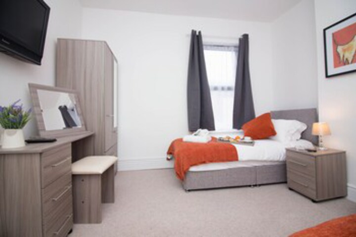 Room 6 of 31