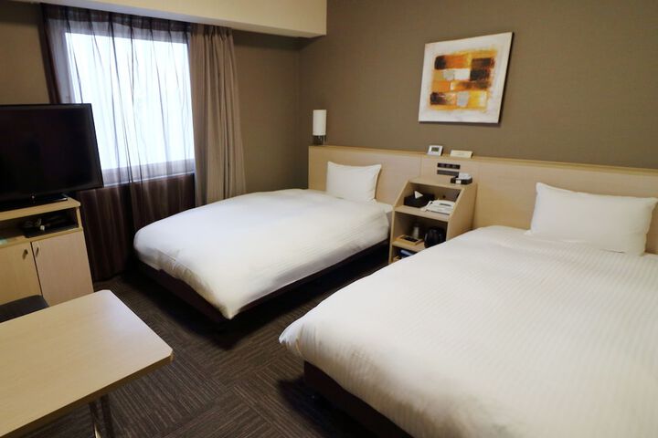 Room 3 of 26