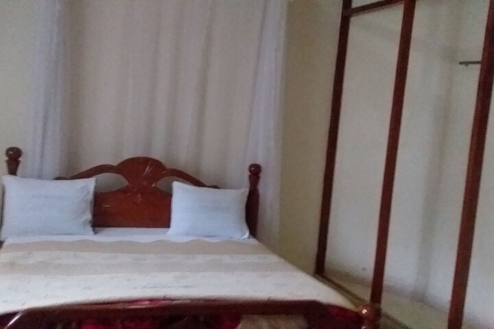 Room 11 of 34