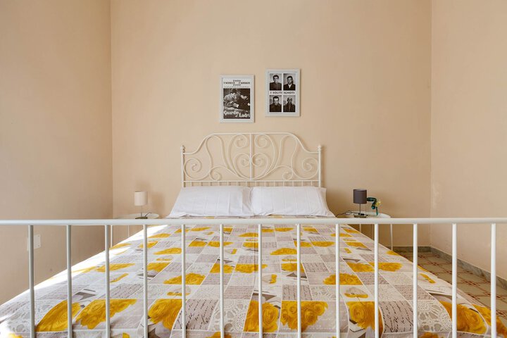Room 10 of 31